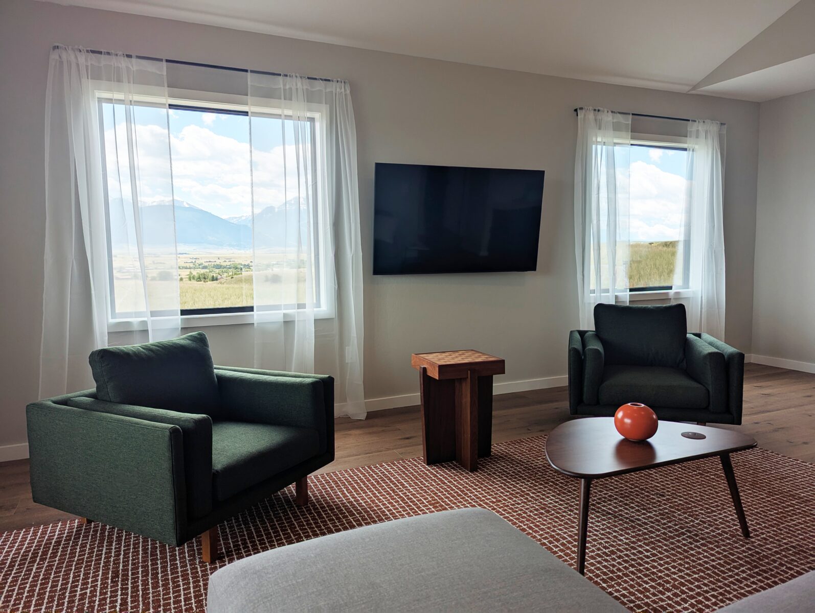 Cabin 14 sitting area